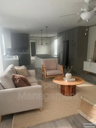 825 1st Ave E Photo 1