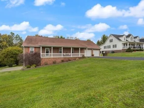 208 Cold Spring Dr, Stanford, KY 40484