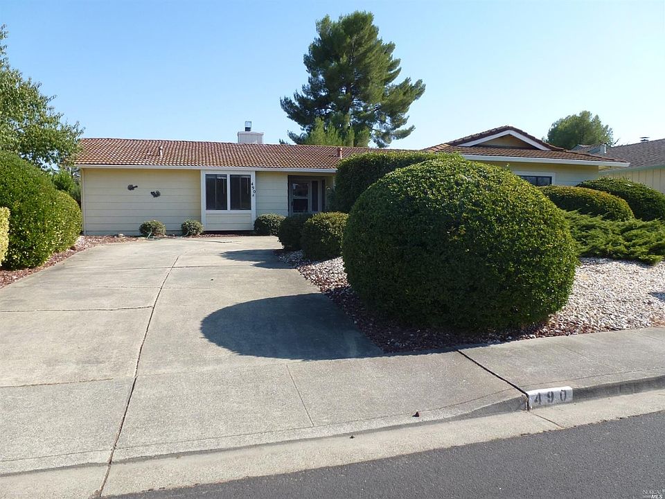 1st image of 490 Yellowstone Dr