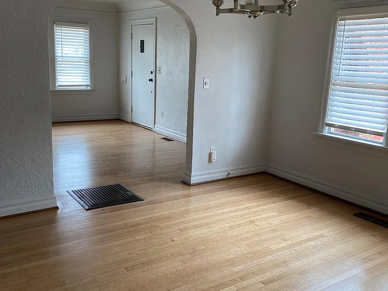 908 NW 42nd St #1 — Photo 6