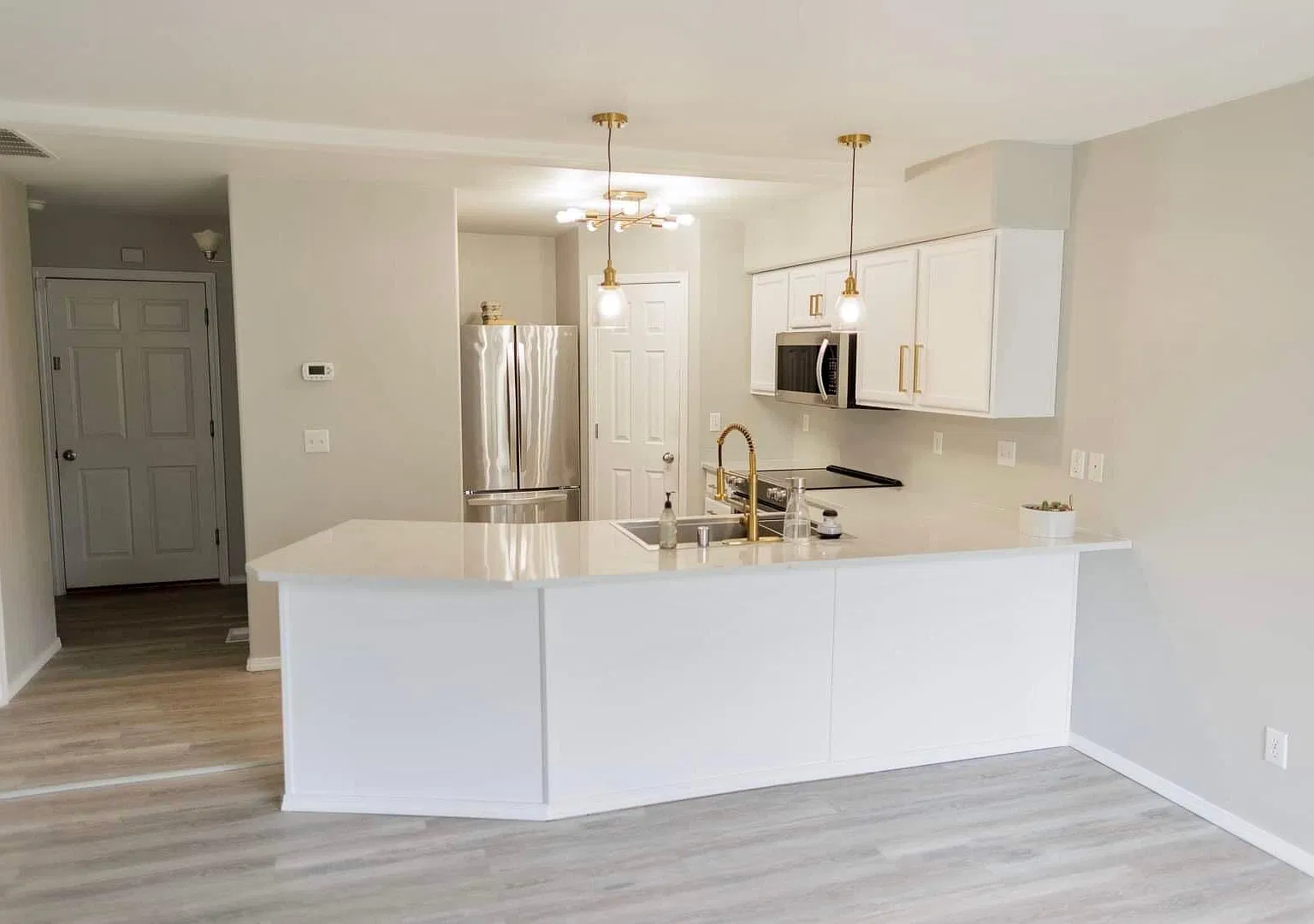 6475 Whispering Loop — Photo 1