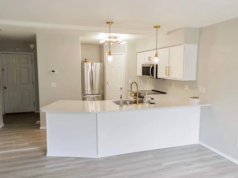 6475 Whispering Loop #B