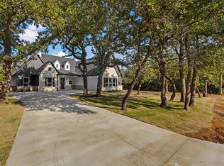 5609 Thousand Oaks Dr, Joshua, TX 76058