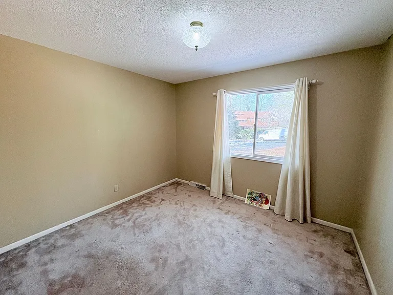101 Knight Cir — Photo 10