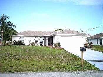 1st image of 1718 NE 8th Pl