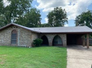 2308 Greenway Dr, Alexandria, LA 71301