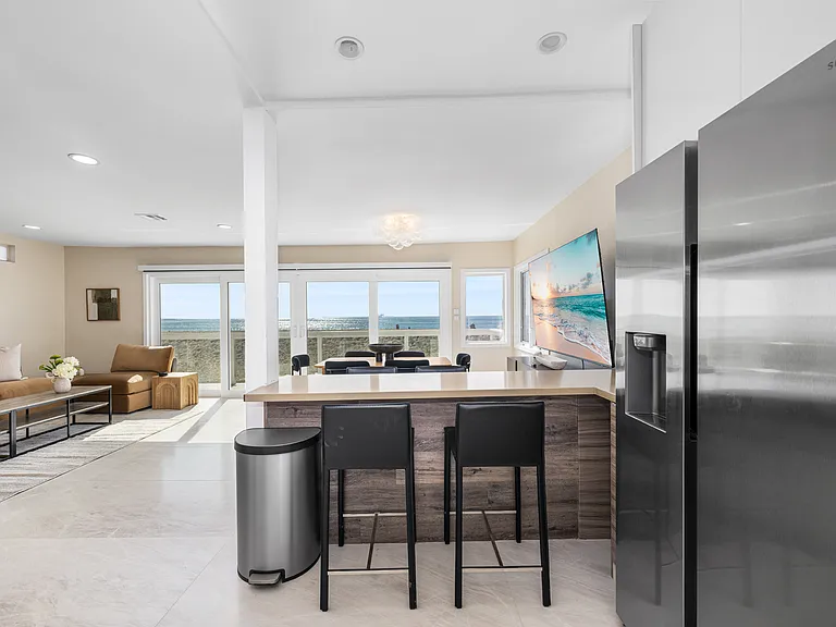 1211 Seal Way #B — Photo 13