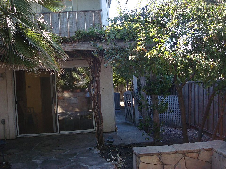 2nd image of 783 Horton Ct