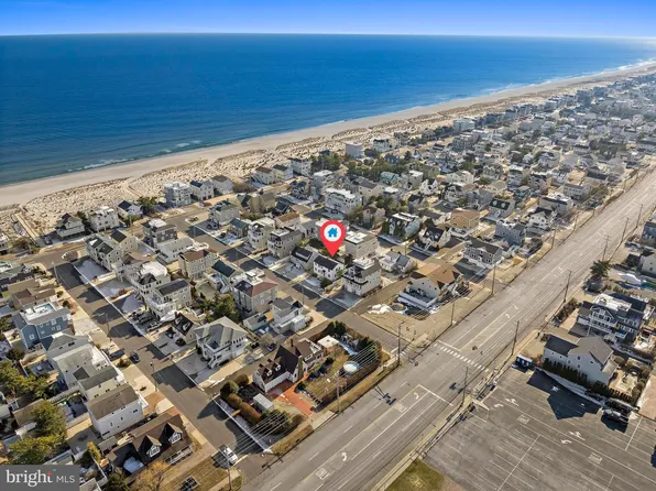 10 E 48th St, Brant Beach, NJ 08008