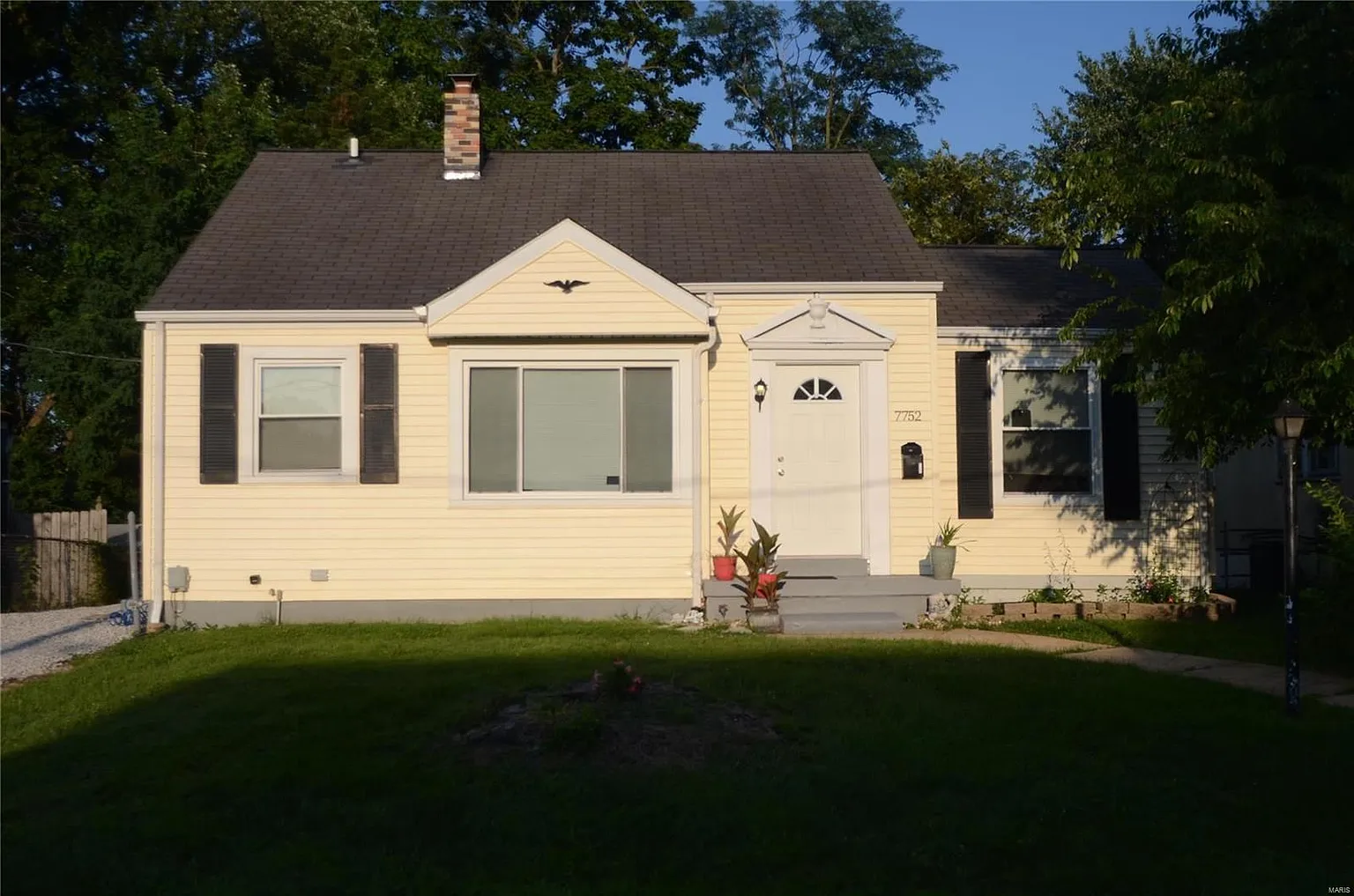 7752 Genesta St photo 1