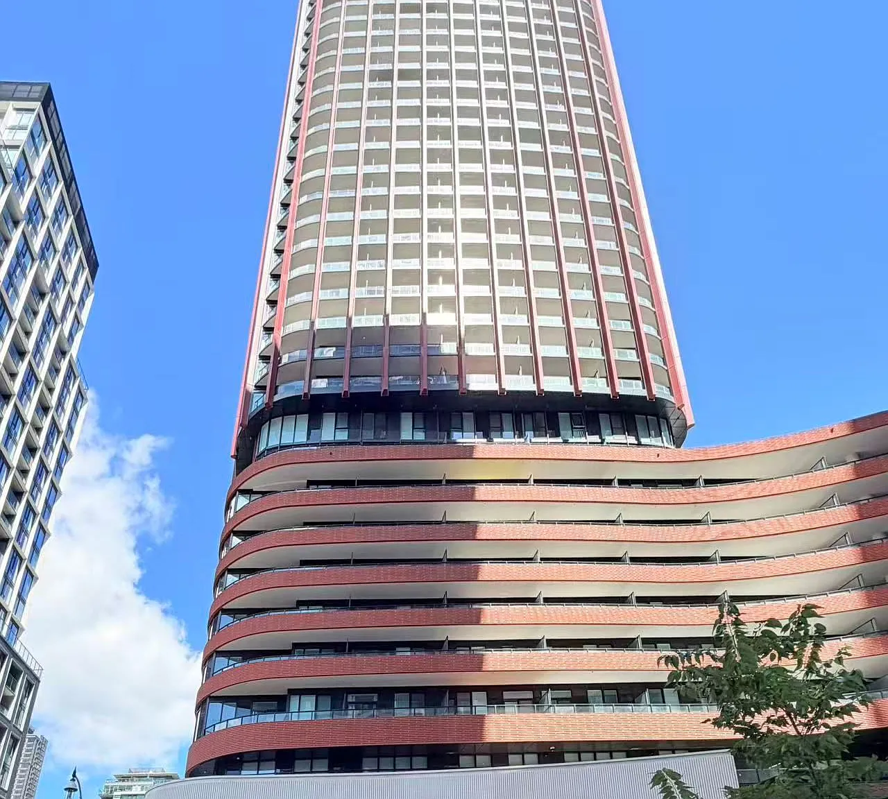 2 bed, $3,000 — Photo 2
