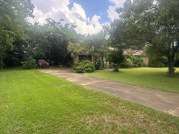 3rd image of 528 Geiger Rd