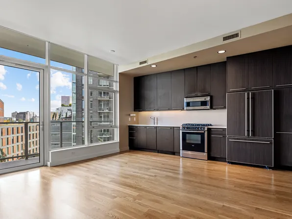 949 NW Overton St, Portland, OR