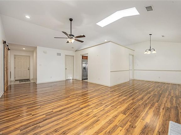 5th image of 11 Brandywine Cir