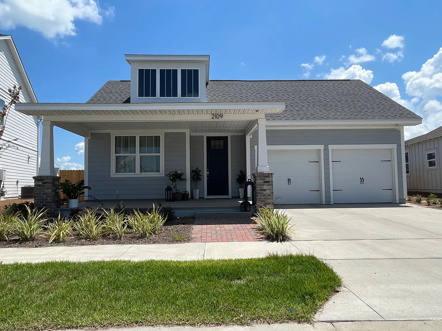 2109 Rushes Ave — Photo 1
