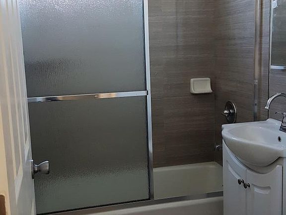 2nd image of 10212 Doty Ave