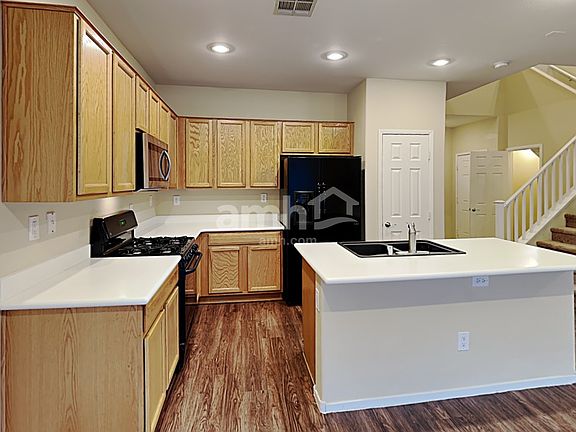 3rd image of 9443 Bachelors Fortune St