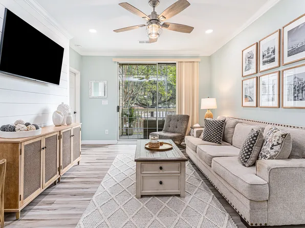 1600 Long Grove Dr, Mount Pleasant, SC