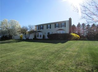 29 Rosscommon Cres, Fairport, NY 14450