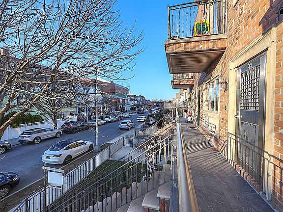 4th image of 57 Bay 20th St #3B