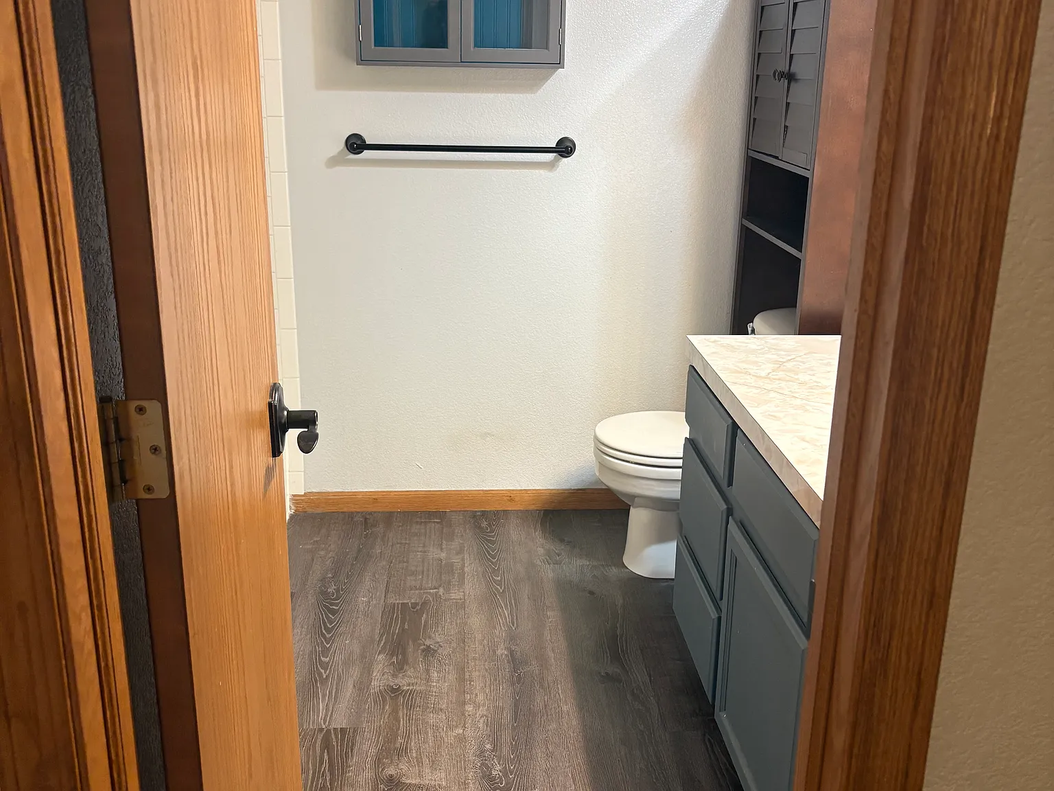 3 bed, 2.5 bath, 1945 sqft, $2,100 — Photo 3