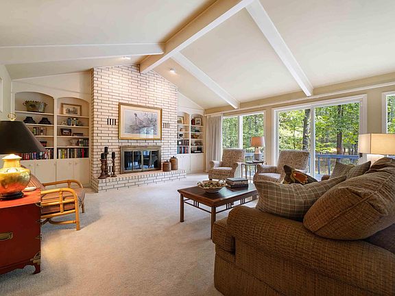 5th image of 1104 Wildwood Ln