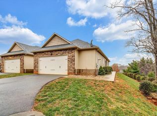 1084 Tori Ct, Forest, VA 24551