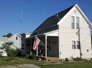 308 N Division St, Flora, IN 46929