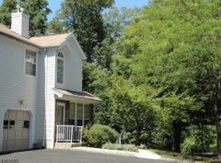 2 Wood Duck Pond Rd, Bedminster, NJ 07921