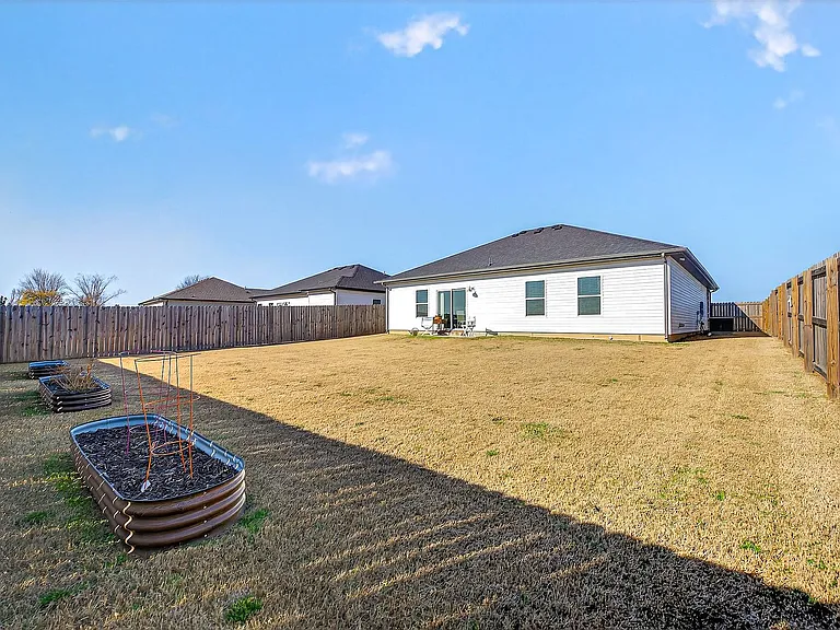 1220 Moonrise St — Photo 20