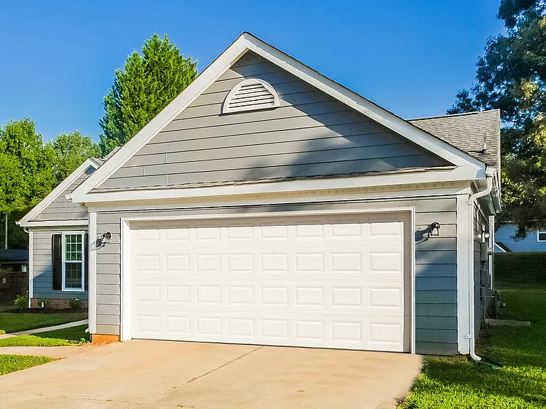 6115 Sunstone Dr — Photo 4