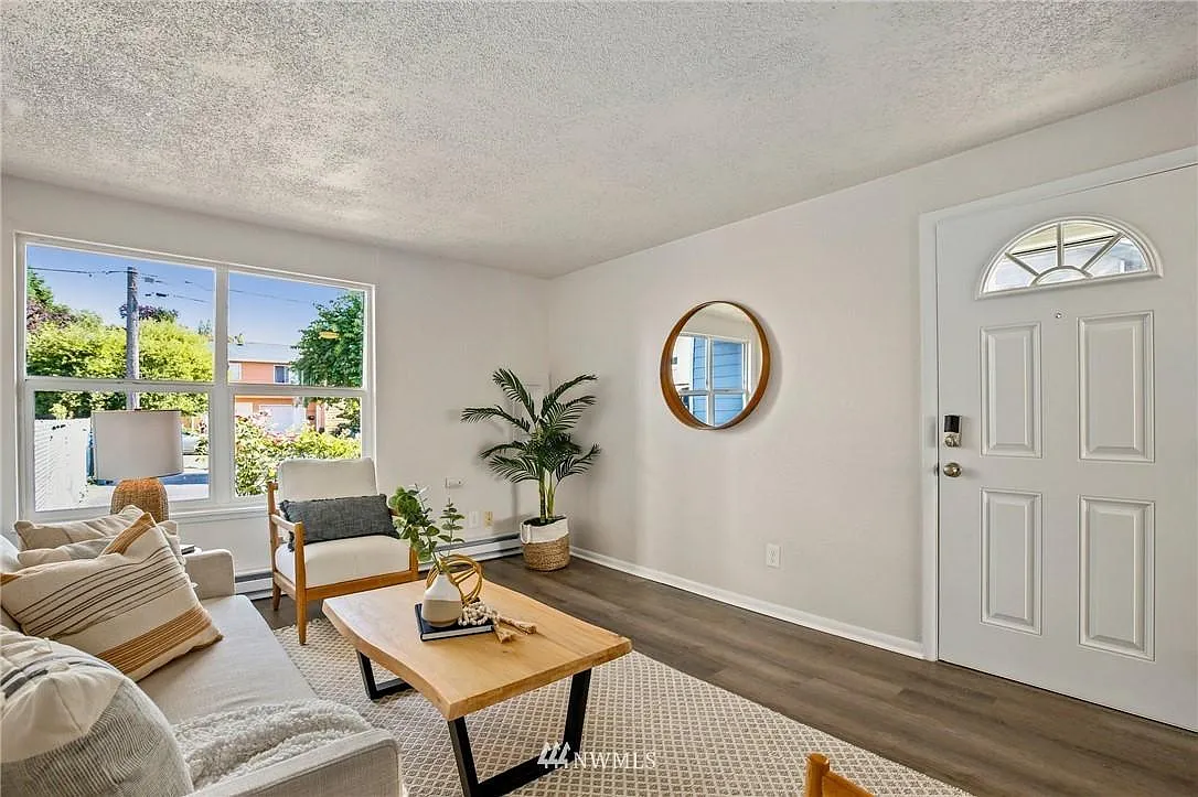 3 bed, 1000 sqft, $3,150 — Photo 4