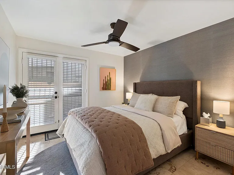 1820 E Morten Ave #117 — Photo 23