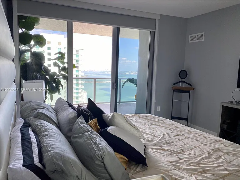 488 NE 18th 4809 Miami #4809 — Photo 9