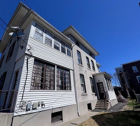 2nd image of 39 Noble Street