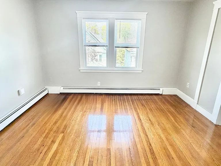 84 Elizabeth St #3 — Photo 7