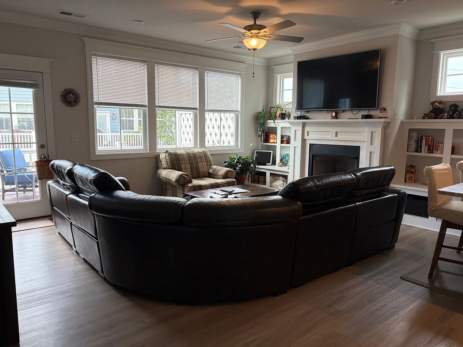 3 bed, 2000 sqft, $3,500 — Photo 3