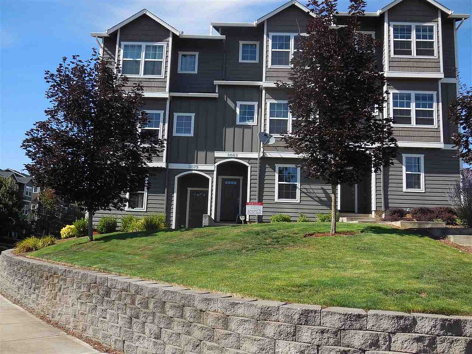 2nd image of 6082 Blue River Dr SE