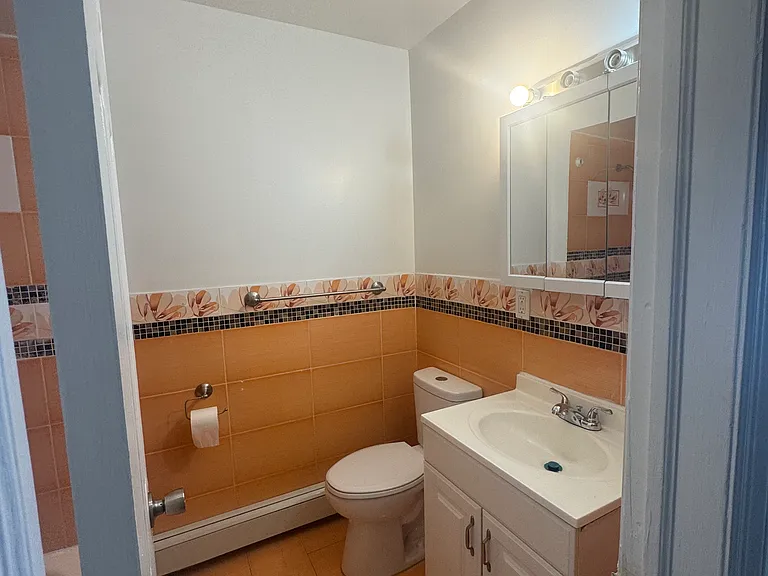 121 Garfield Ave #3 — Photo 5