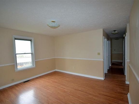 3rd image of 301 Sherman Ave
