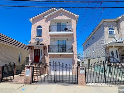15 Garibaldi Ave, Newark, NJ, 07114