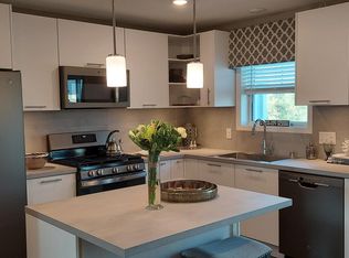 1135 Middlefield Rd, Hamel, MN 55340