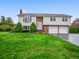 266 Evergreen Ln, Meriden, CT 06450