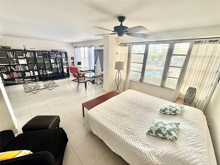 1430 Brickell Bay Dr #106 — Photo 4