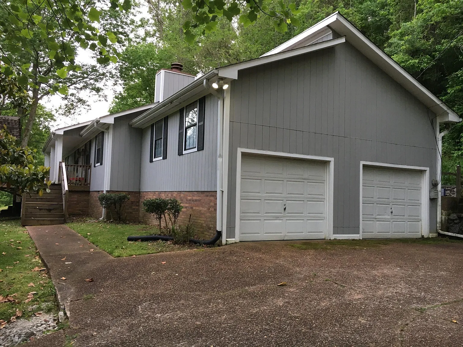 3 bed, 1600 sqft, $2,433 — Photo 2