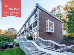 11587 Maple Ridge Rd, Reston, VA 20190