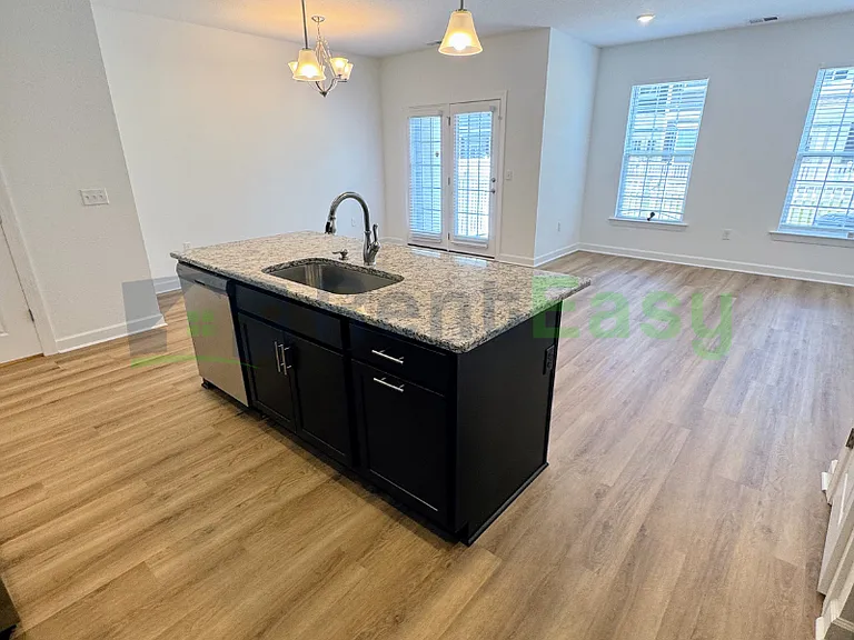 4918 Breck Ln — Photo 9