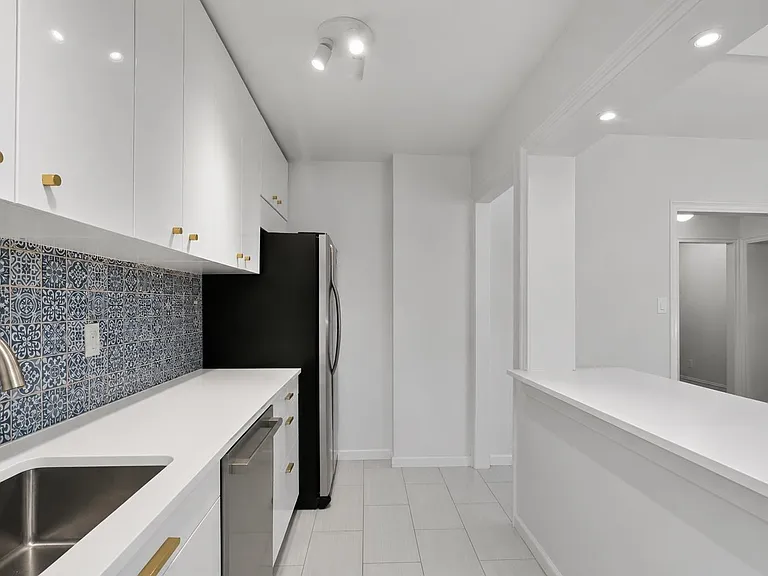 50 Glenwood Ave #410 — Photo 23