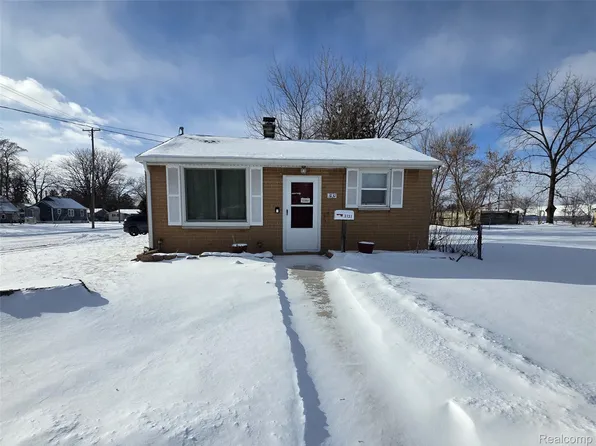 3131 Parkwood Ave, Saginaw, MI 48601
