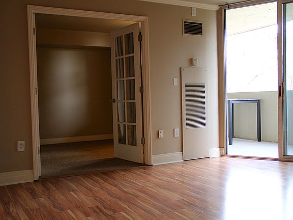 4th image of 601 W 11th Ave APT 407